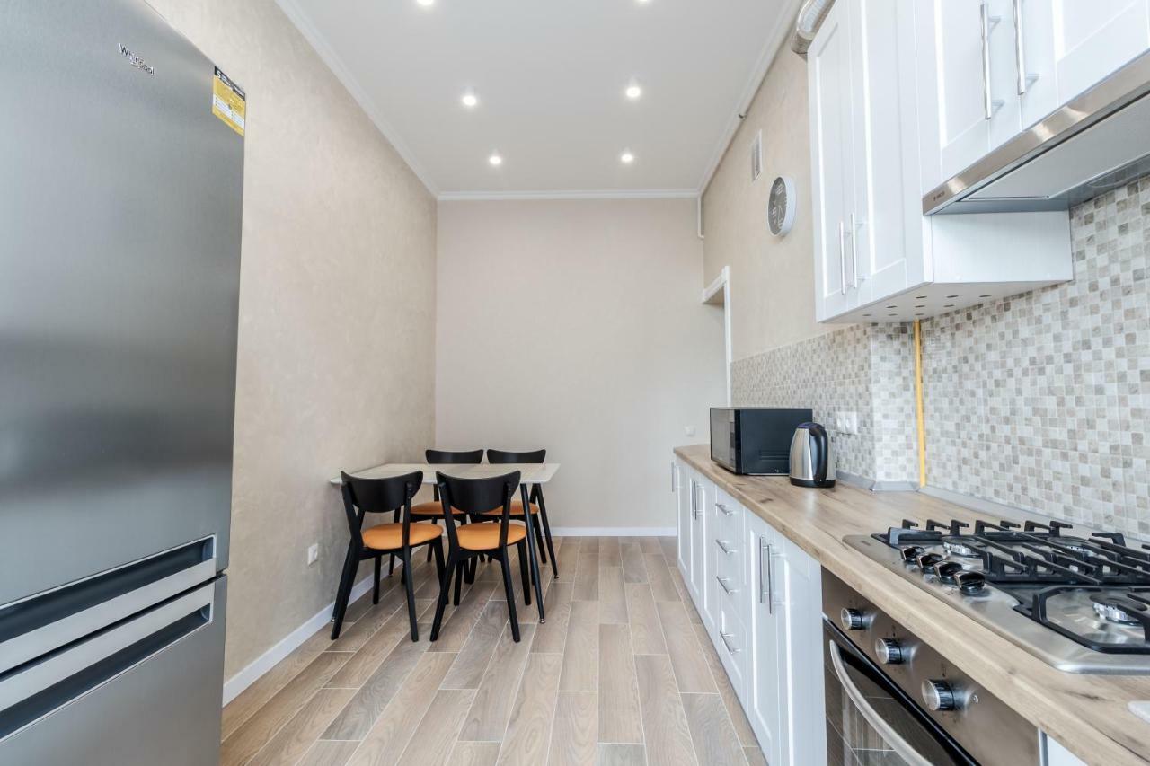 Inshiapartments On Liberty Avenue 2 Lviv Buitenkant foto