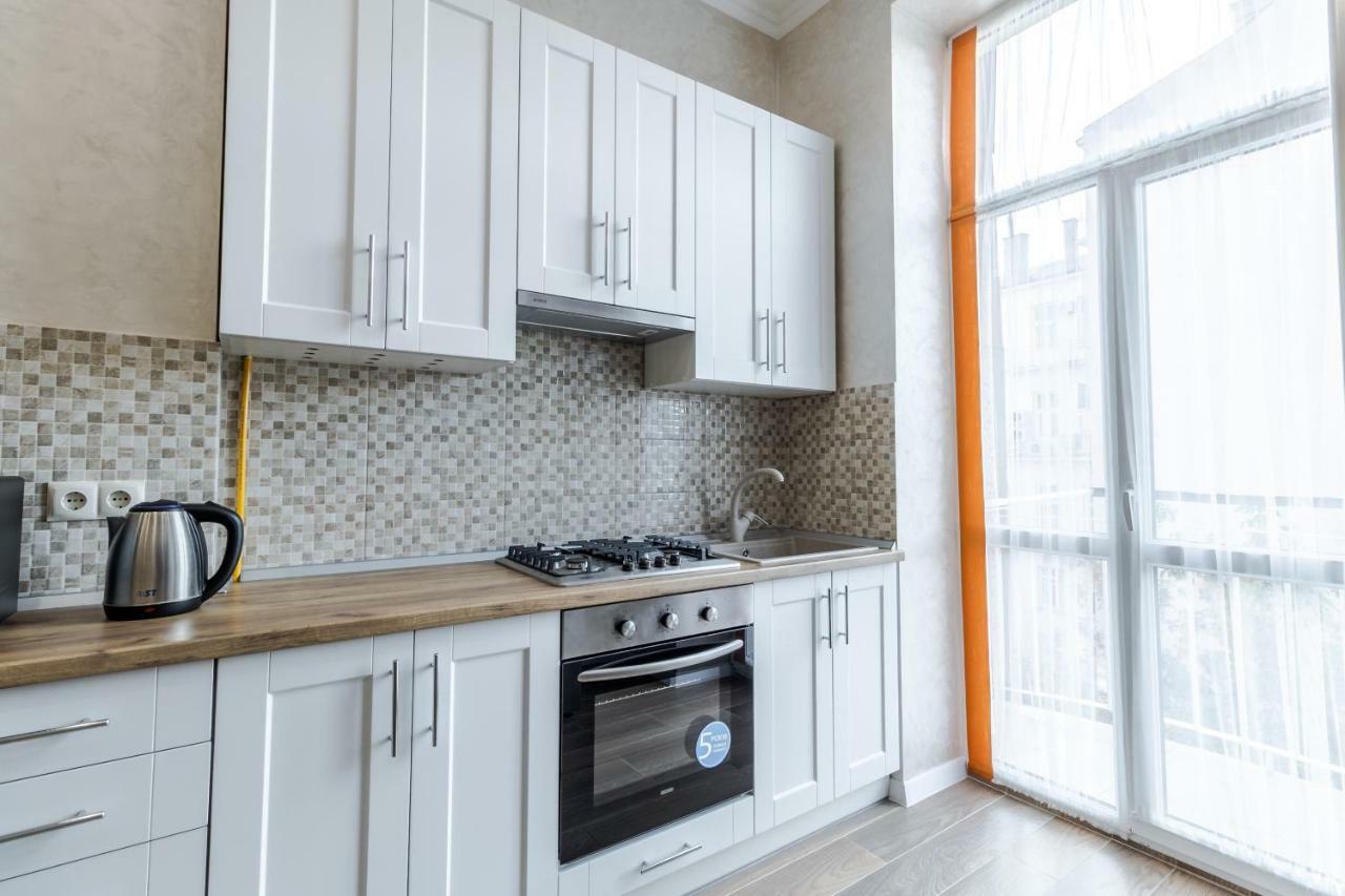 Inshiapartments On Liberty Avenue 2 Lviv Buitenkant foto