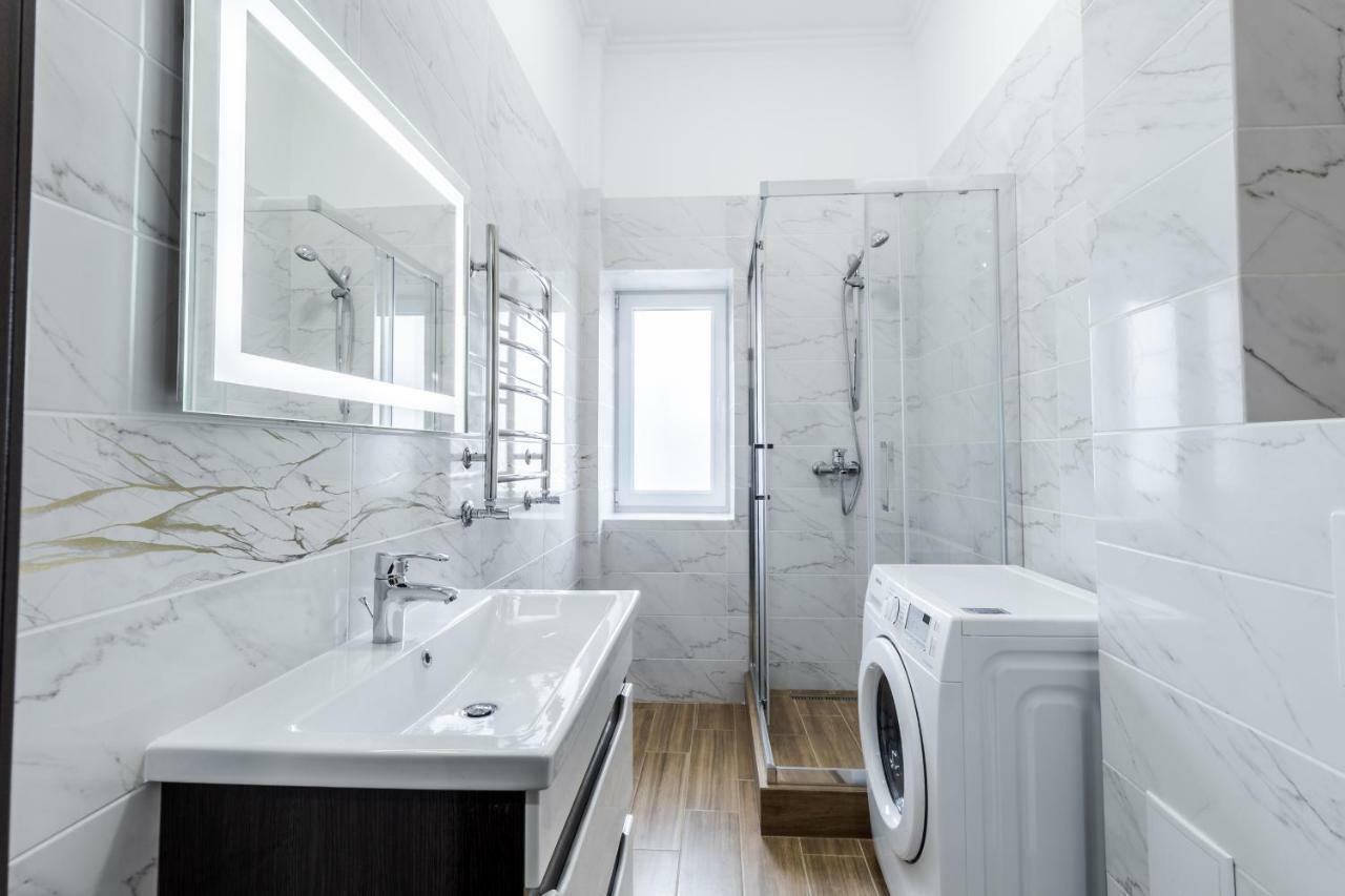 Inshiapartments On Liberty Avenue 2 Lviv Buitenkant foto